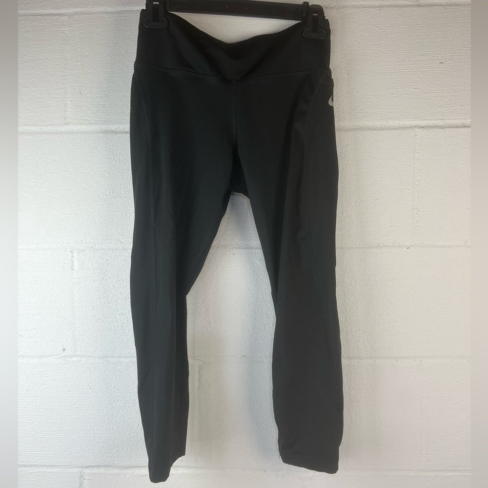 Nike Black Cropped Leggings, Medium